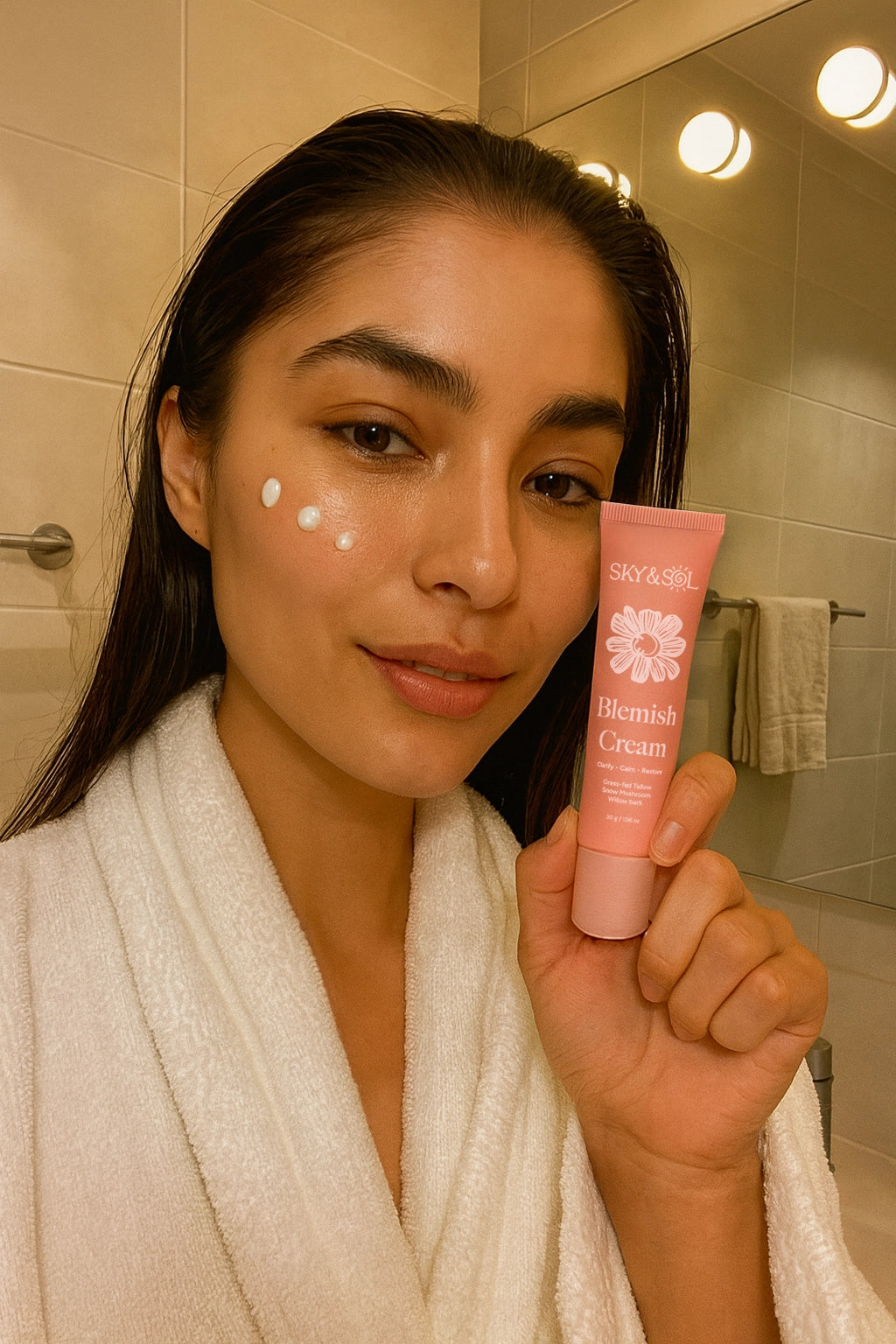 Blemish Cream UGC.webp__PID:3f0c73e7-6f32-4e76-87e0-4d931931e252