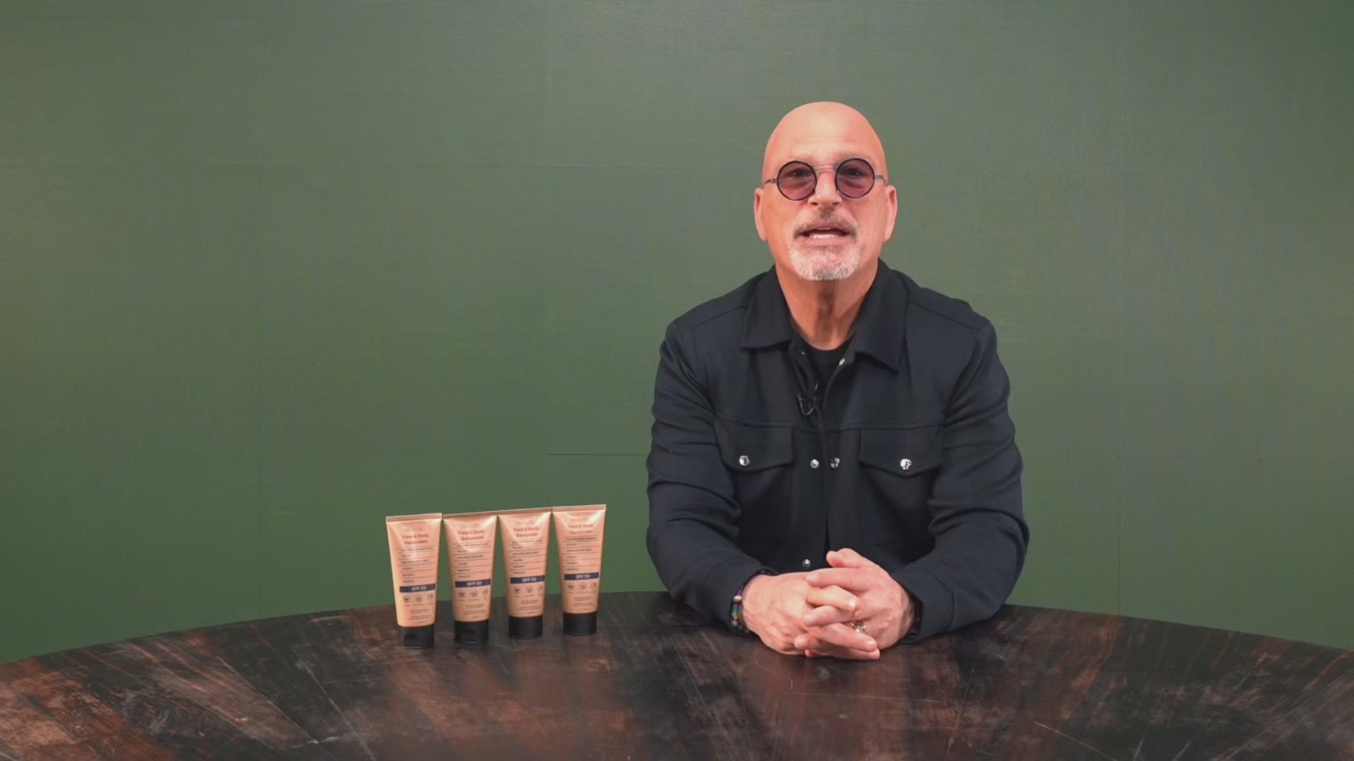 Howie Mandel.webm__PID:f352c951-4d22-45e9-86c1-ddfbae54a060